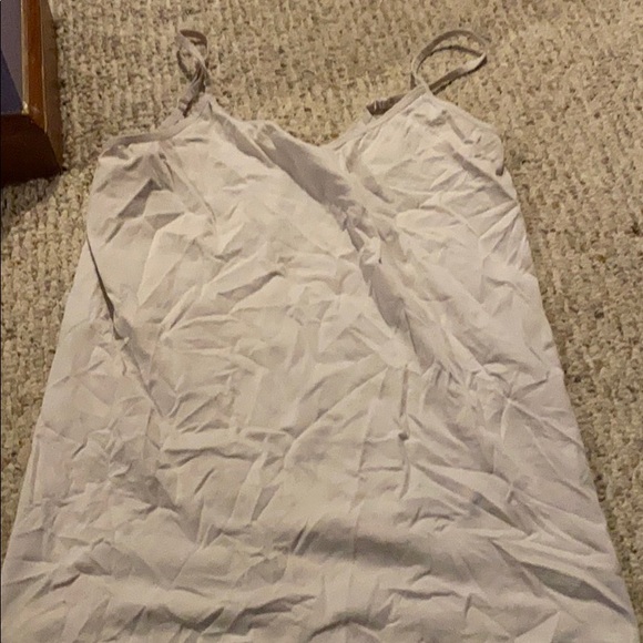 Women’s tank tops - Picture 2 of 6